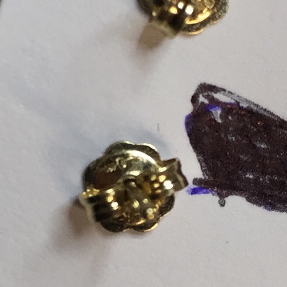 14KT Gold Aquamarine Solitaire Earrings - Picture 5 of 8